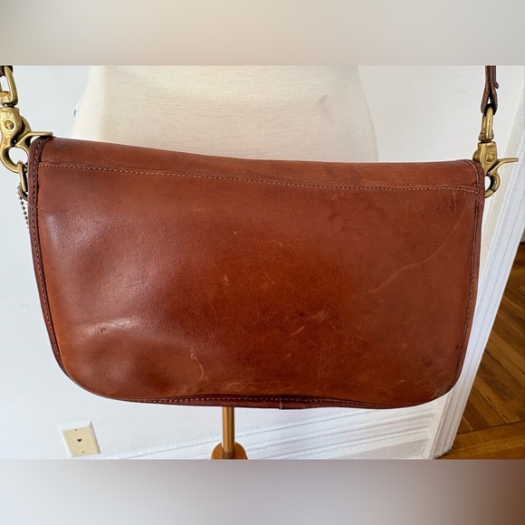 Coach Vintage Pocket Purse 9755 British Tan Leather Crossbody - Picture 5 of 13